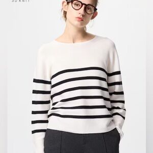 NWT UNIQLO 3D KNIT COTTON CREW NECK SWEATER